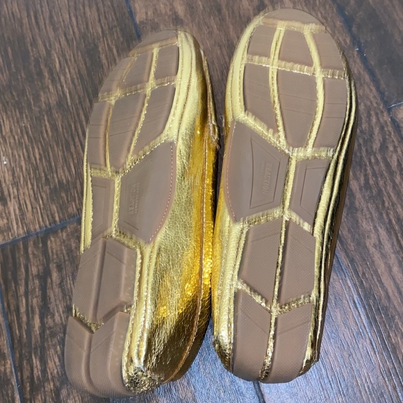 Reaction Kenneth Cole Gold Loafers shoes women’s 8 New With Tags - Picture 5 of 7